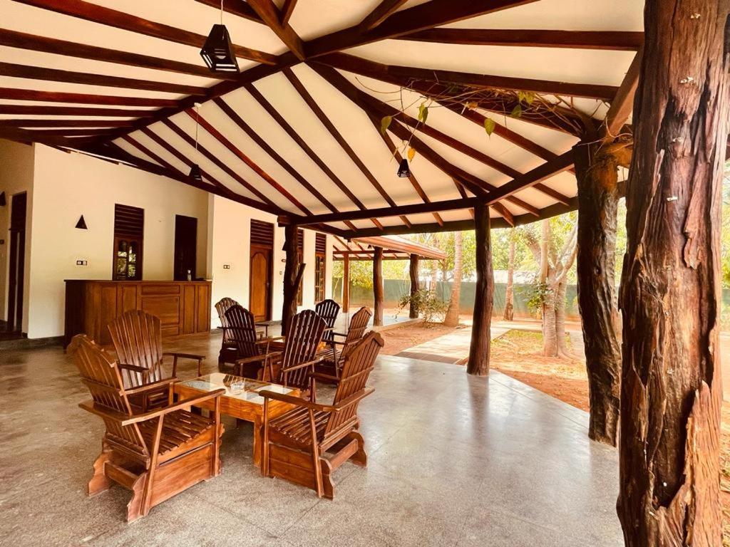 Kingfisher Resort Sigiriya Exterior photo