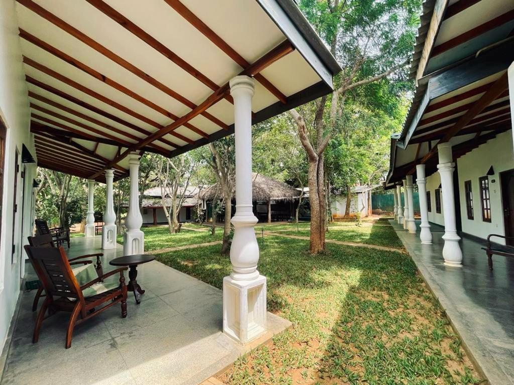 Kingfisher Resort Sigiriya Exterior photo