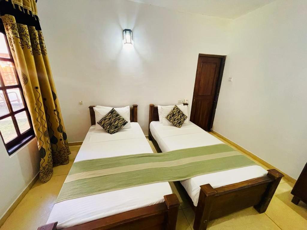 Kingfisher Resort Sigiriya Exterior photo