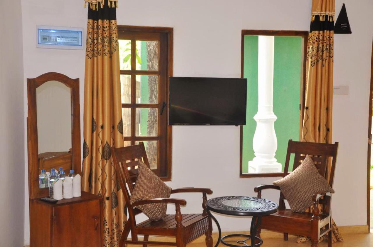 Kingfisher Resort Sigiriya Exterior photo