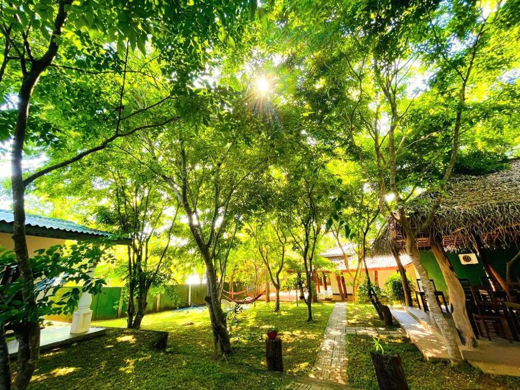 Kingfisher Resort Sigiriya Exterior photo